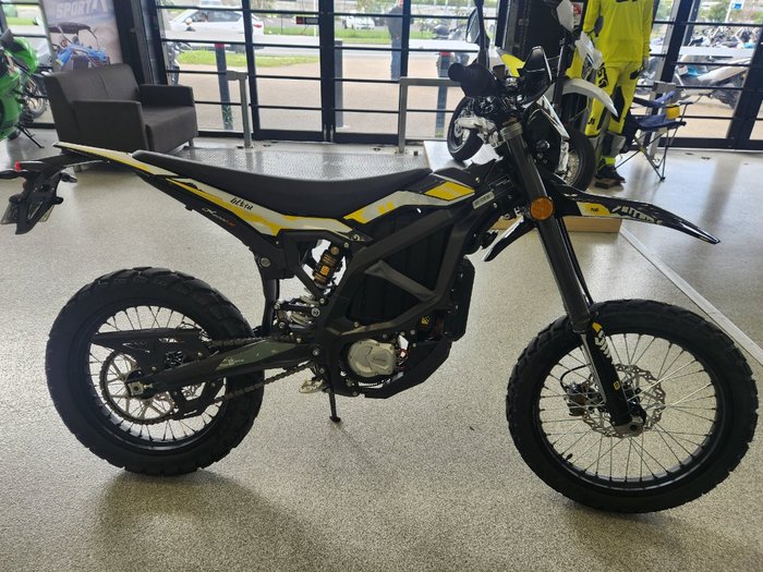 2025 Surron ULTRA BEE R YELLOW/BLACK