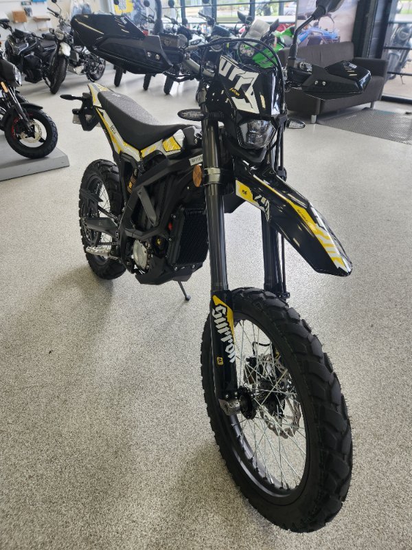 2025 Surron ULTRA BEE R YELLOW/BLACK