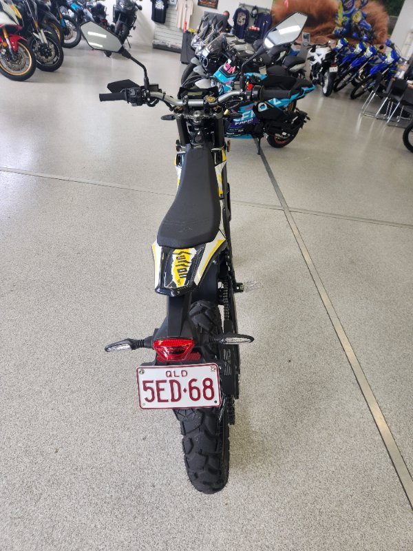 2025 Surron ULTRA BEE R YELLOW/BLACK