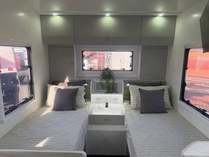 2025 Vecto Caravans Crossborder 20' ( 6.0M )