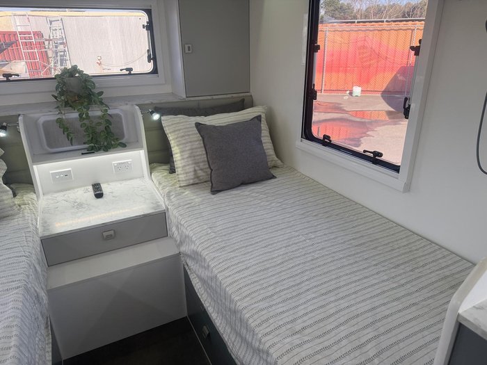2025 Vecto Caravans Crossborder 20' ( 6.0M )