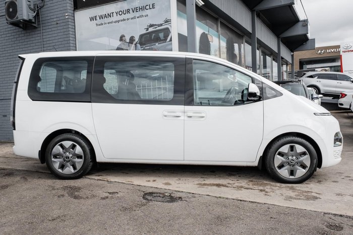 2024 Hyundai STARIA