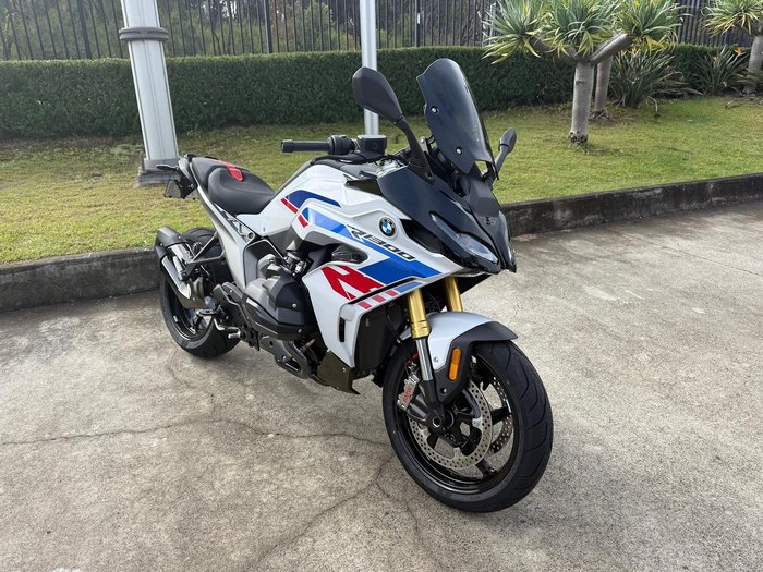 2025 BMW R 1300 RS Performance
