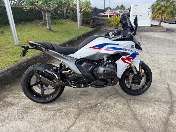 2025 BMW R 1300 RS Performance