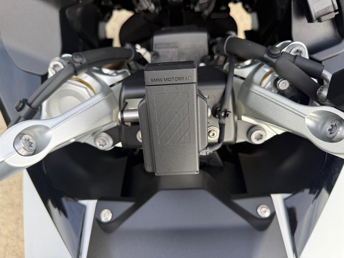2025 BMW R 1300 RS Performance