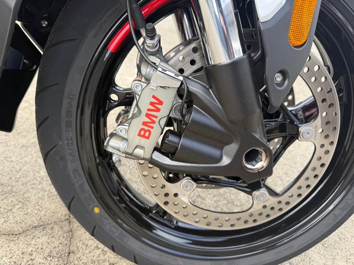 2025 BMW R 1300 RS Performance