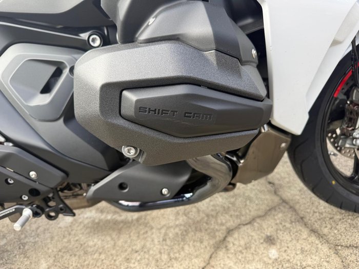 2025 BMW R 1300 RS Performance