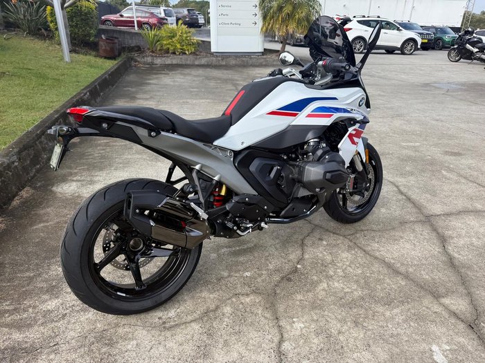 2025 BMW R 1300 RS Performance