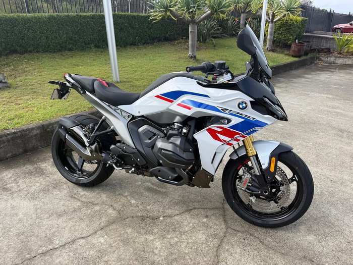 2025 BMW R 1300 RS Performance