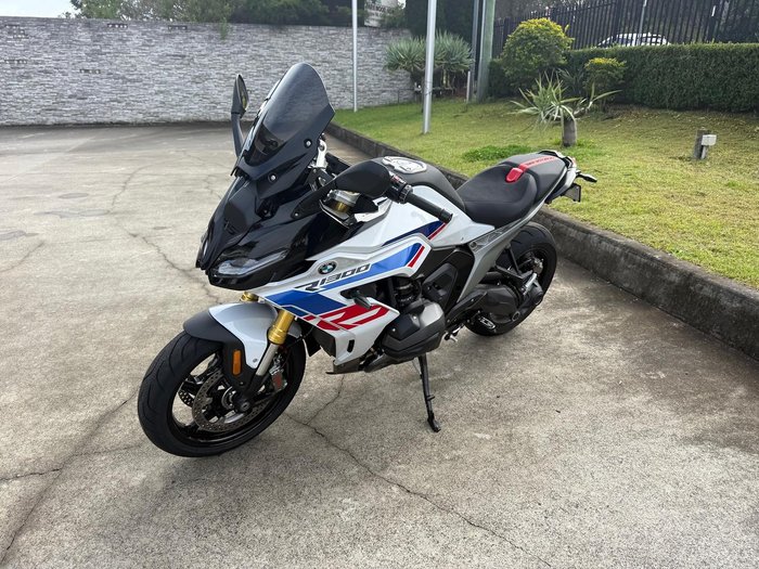 2025 BMW R 1300 RS Performance