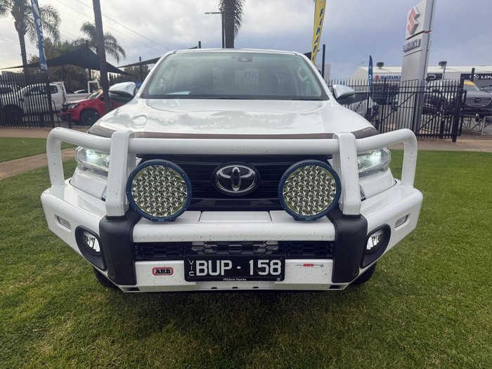 2022 Toyota Hilux SR5