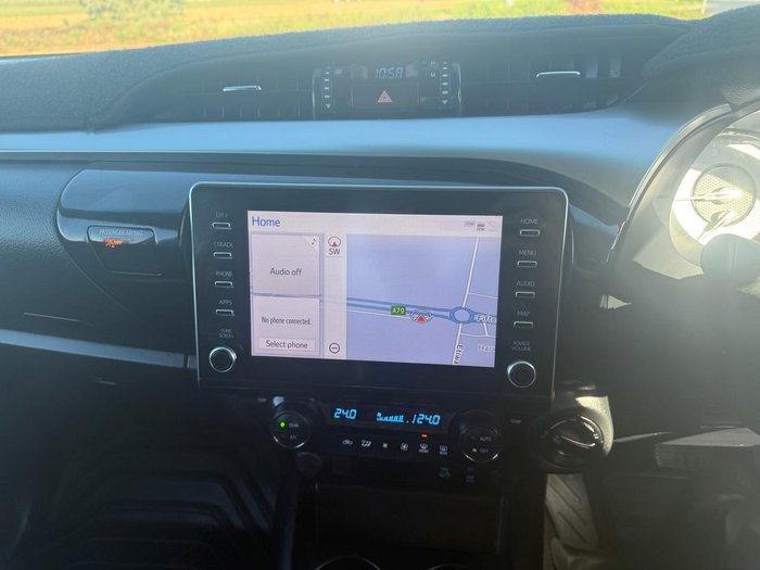 2022 Toyota Hilux SR5
