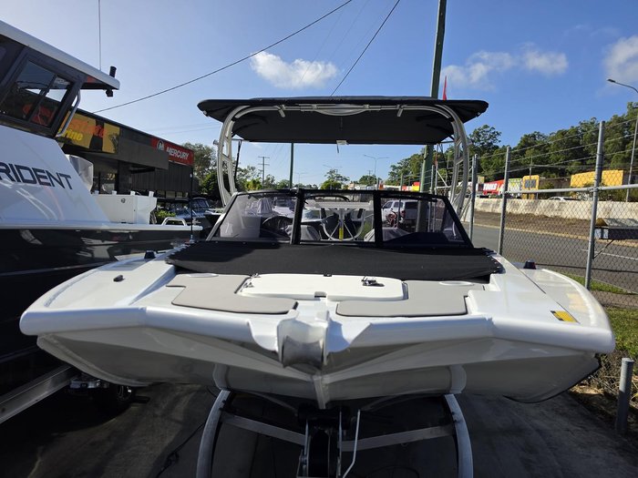 2026 QUINTREX 550 Freestyler Pro