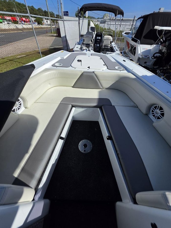 2026 QUINTREX 550 Freestyler Pro