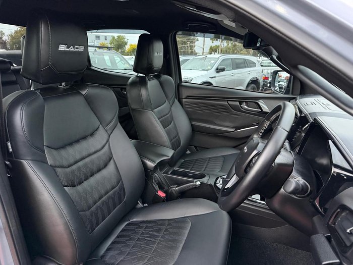 2024 Isuzu D-MAX BLADE