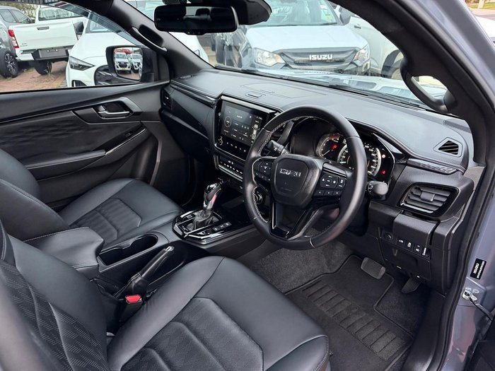 2024 Isuzu D-MAX BLADE