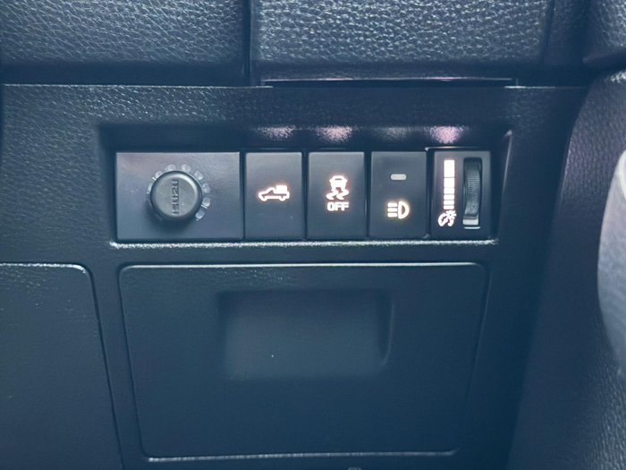 2024 Isuzu D-MAX BLADE