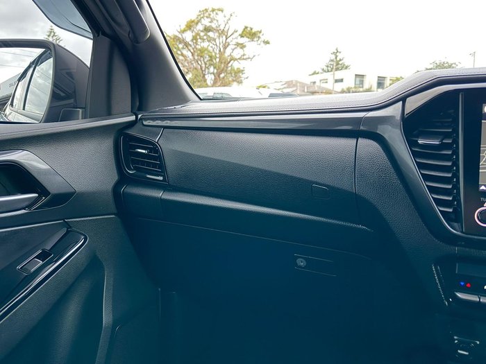 2024 Isuzu D-MAX BLADE