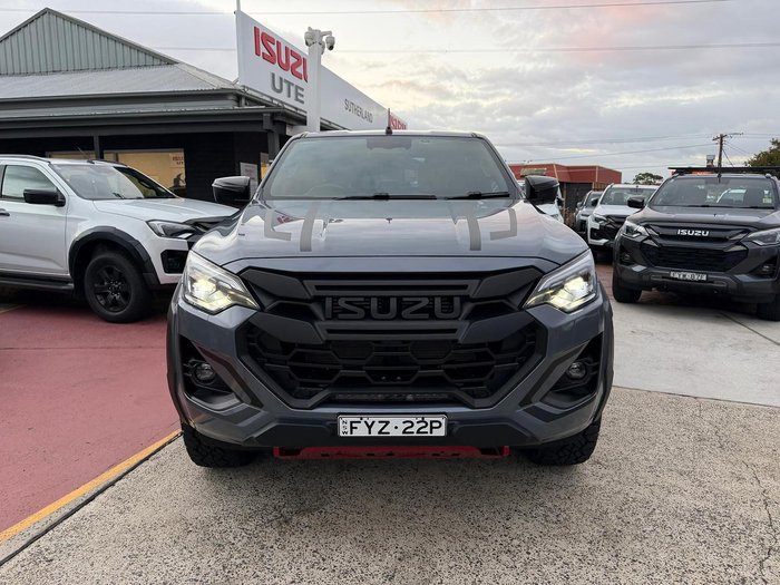 2024 Isuzu D-MAX BLADE