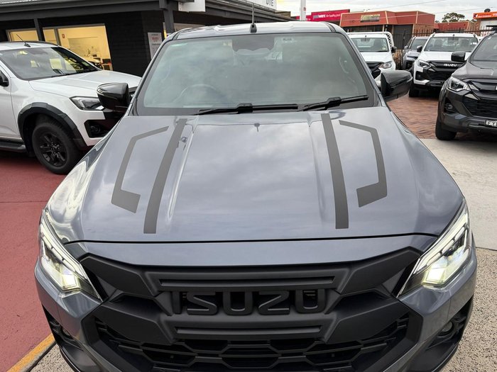 2024 Isuzu D-MAX BLADE