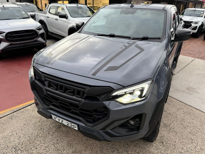 2024 Isuzu D-MAX BLADE
