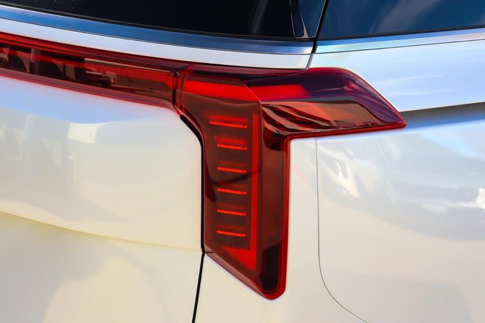 2025 Kia Carnival GT-Line HEV
