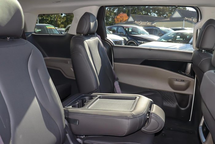 2025 Kia Carnival GT-Line HEV