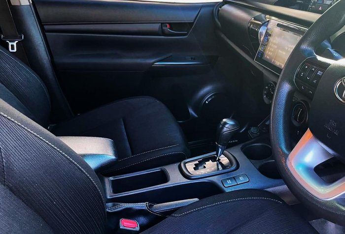 2019 Toyota Hilux SR