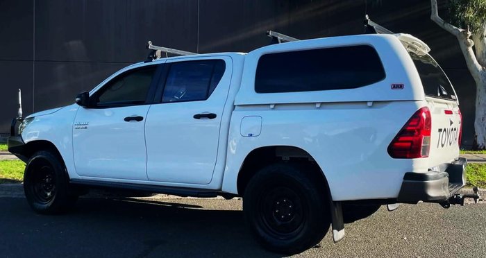 2019 Toyota Hilux SR