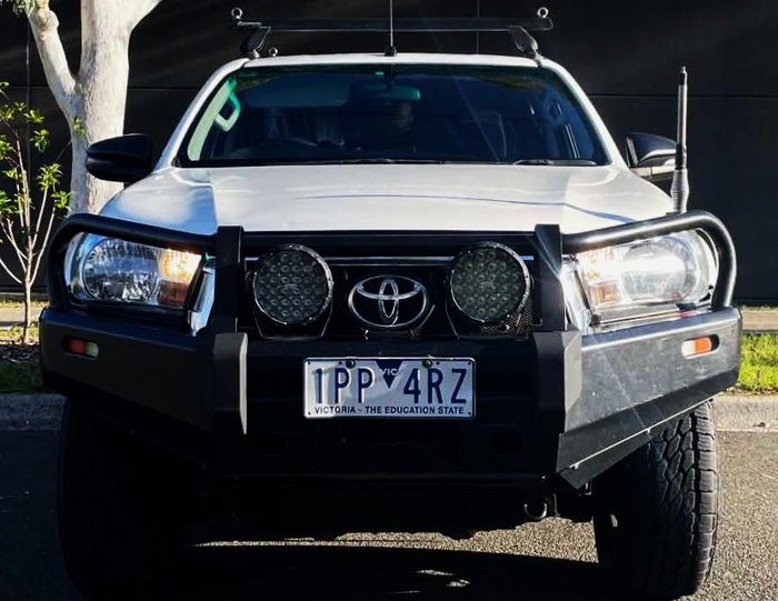 2019 Toyota Hilux SR