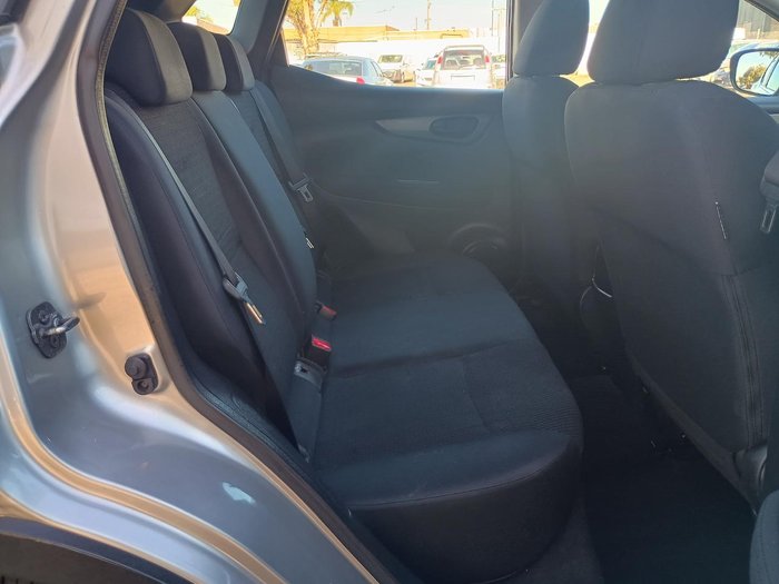 2015 Nissan QASHQAI ST
