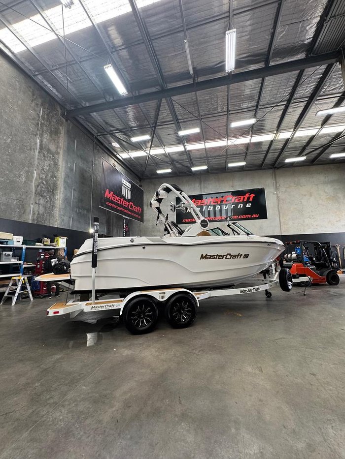 2026 MasterCraft XT22 T