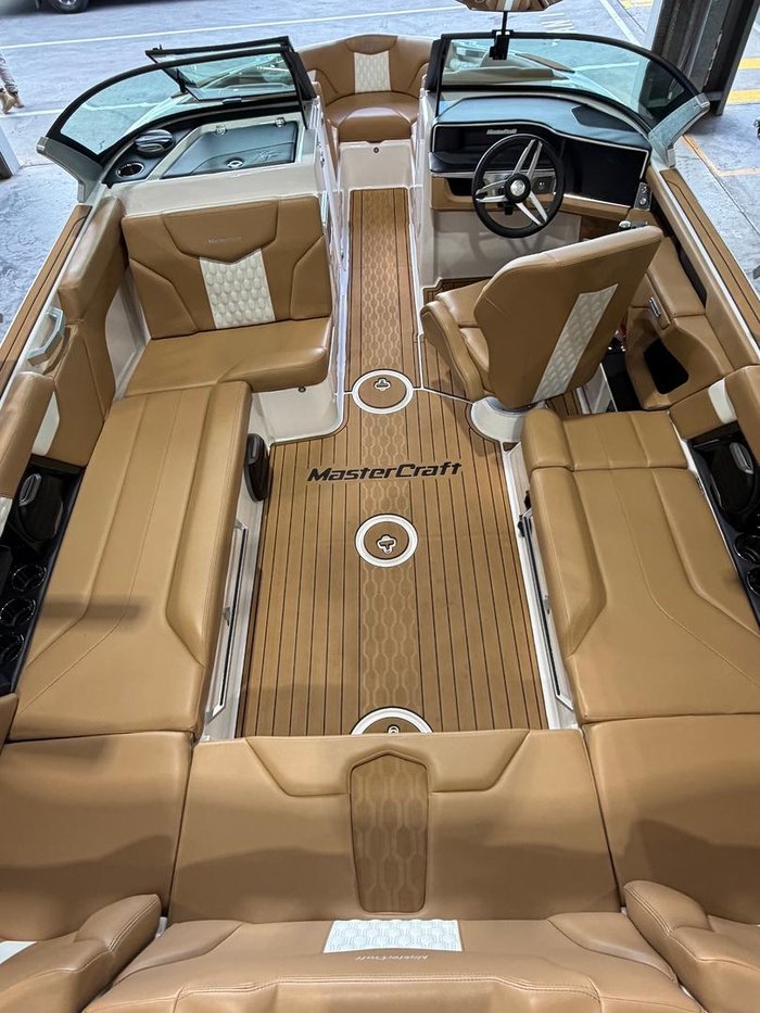 2026 MasterCraft XT22 T