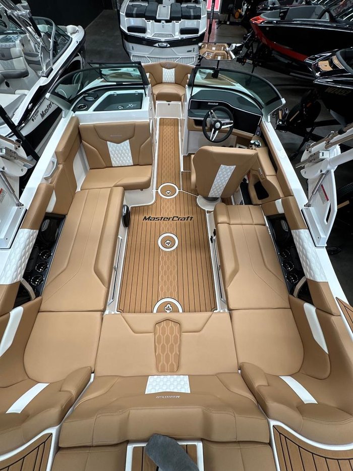 2026 MasterCraft XT22 T