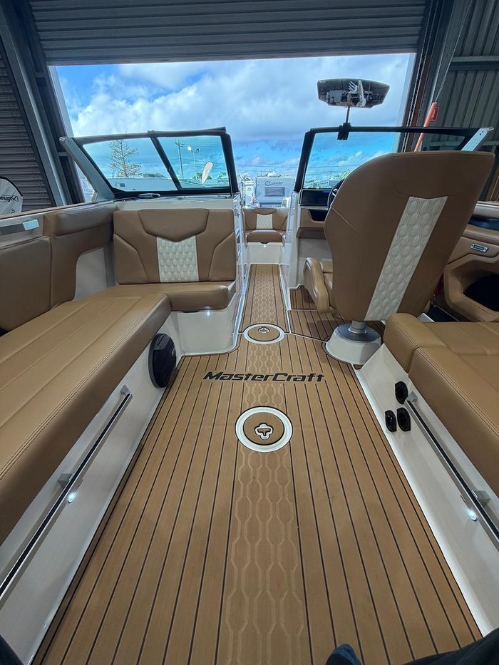 2026 MasterCraft XT22 T