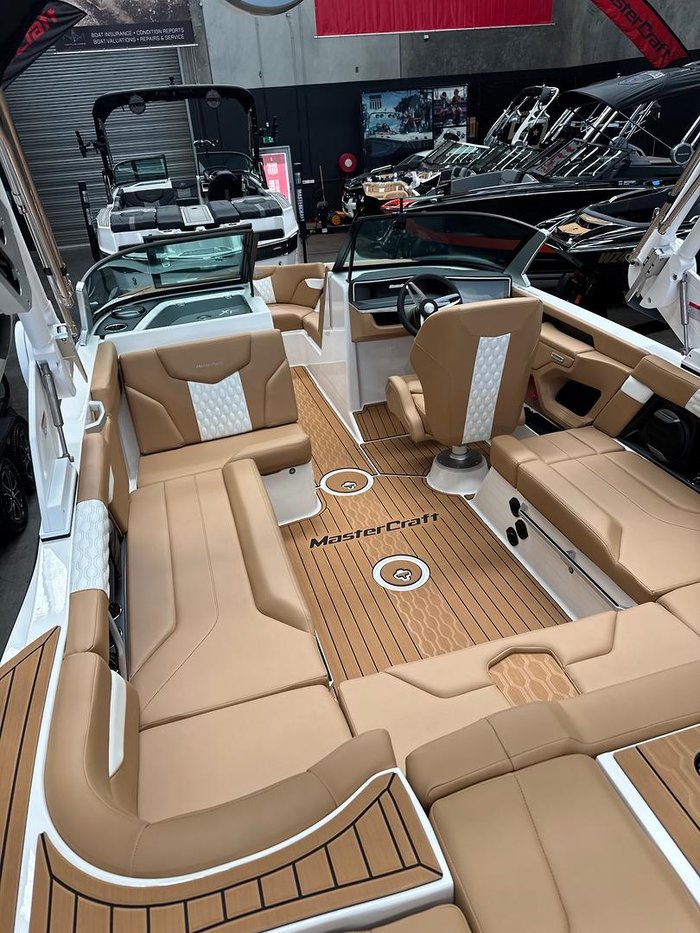 2026 MasterCraft XT22 T
