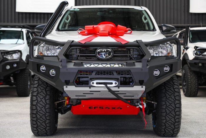 2022 Toyota Hilux SR