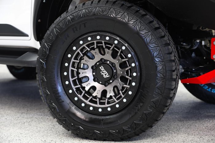 2022 Toyota Hilux SR