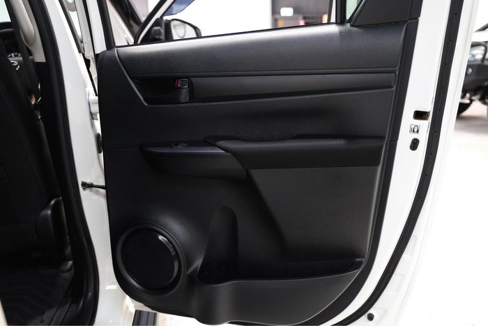 2022 Toyota Hilux SR