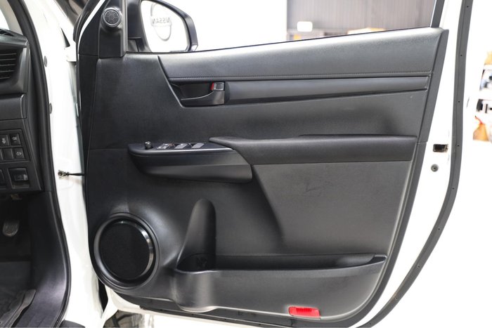 2022 Toyota Hilux SR