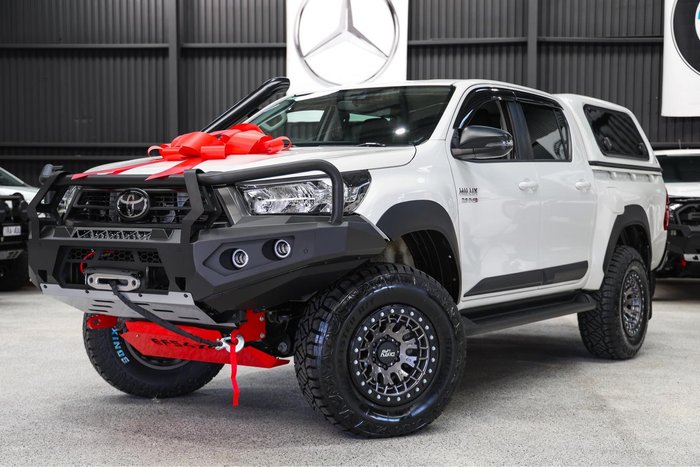 2022 Toyota Hilux SR