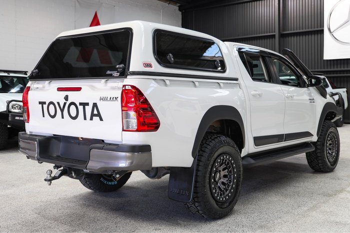 2022 Toyota Hilux SR