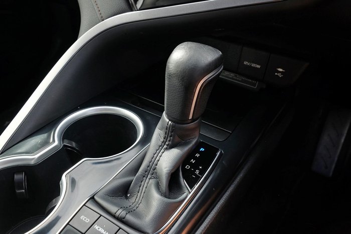 2020 Toyota Camry SL