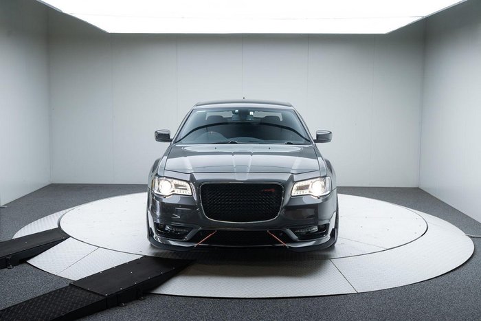2019 Chrysler 300 SRT Core