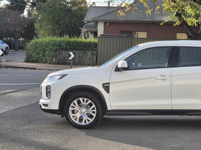 2022 Mitsubishi ASX ES