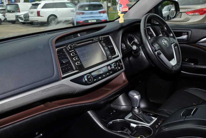 2017 Toyota Kluger Grande