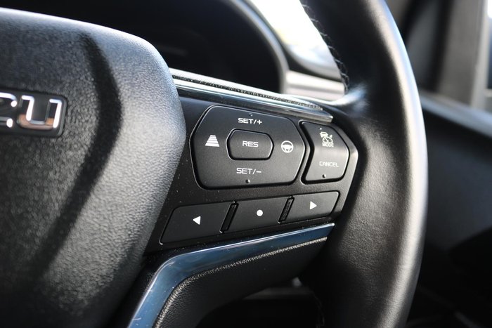 2023 Isuzu MU-X LS-T