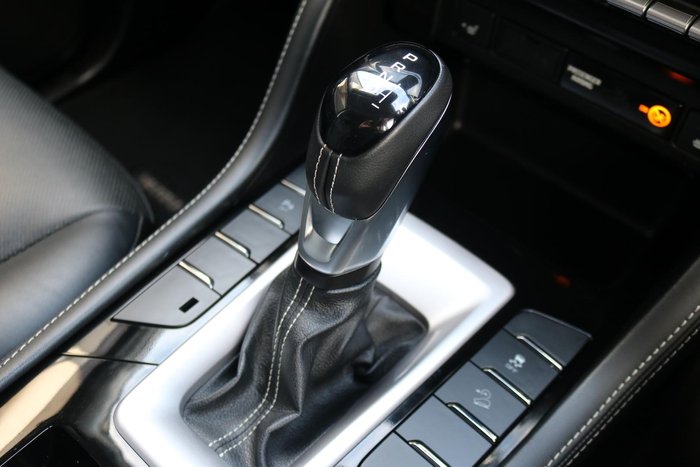 2023 Isuzu MU-X LS-T