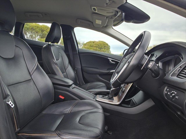 2017 Volvo V40 Cross Country T5 Inscription
