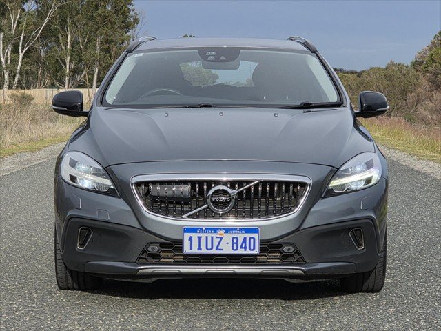 2017 Volvo V40 Cross Country T5 Inscription